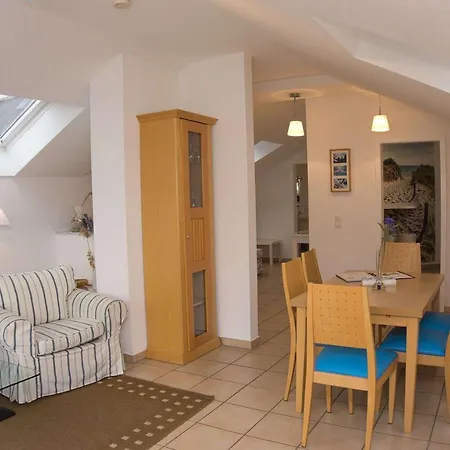 Apartment Balkon Mit Traumhaften Meerblick, Gratis Nutzung Vom Ahoi Erlebnisbad Und Sauna In Sellin Dünenhaus Fewo05 Goehren (Ruegen)