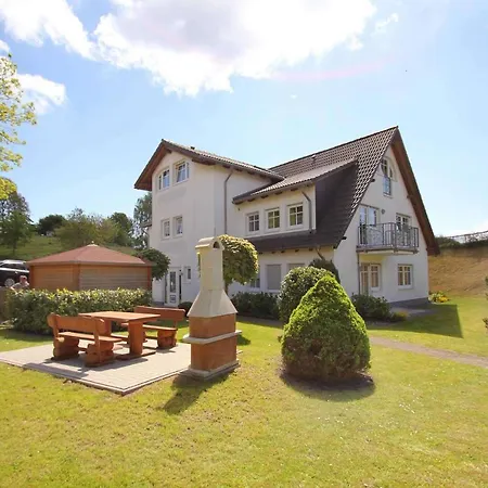 Balkon Mit Traumhaften Meerblick, Gratis Nutzung Vom Ahoi Erlebnisbad Und Sauna In Sellin Dünenhaus Fewo05