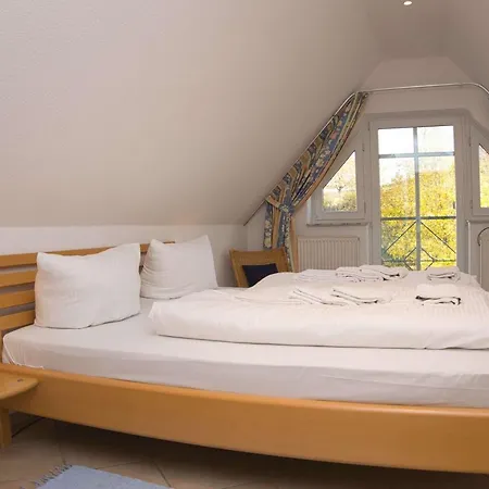 Balkon Mit Traumhaften Meerblick, Gratis Nutzung Vom Ahoi Erlebnisbad Und Sauna In Sellin Dünenhaus Fewo05 Apartment