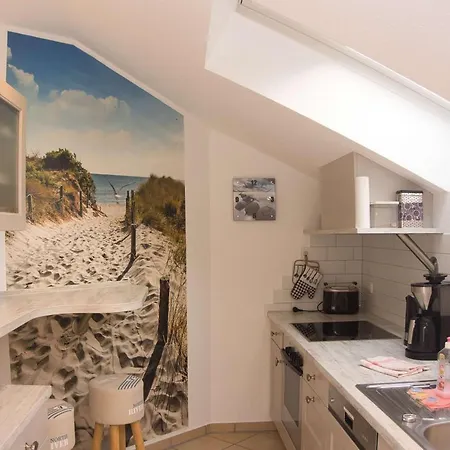 Apartment Balkon Mit Traumhaften Meerblick, Gratis Nutzung Vom Ahoi Erlebnisbad Und Sauna In Sellin Dünenhaus Fewo05 *