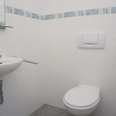 Balkon Mit Traumhaften Meerblick, Gratis Nutzung Vom Ahoi Erlebnisbad Und Sauna In Sellin Dünenhaus Fewo05 Apartment Goehren (Ruegen)