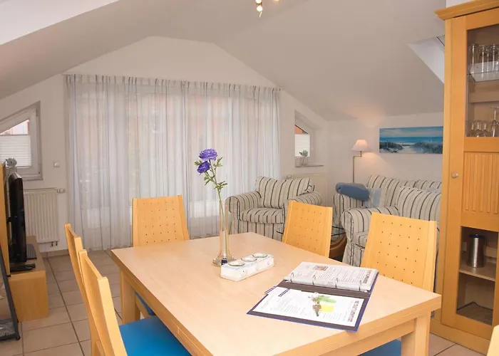 Balkon Mit Traumhaften Meerblick, Gratis Nutzung Vom Ahoi Erlebnisbad Und Sauna In Sellin Duenenhaus Fewo05 * 奥斯特巴德·哥伦