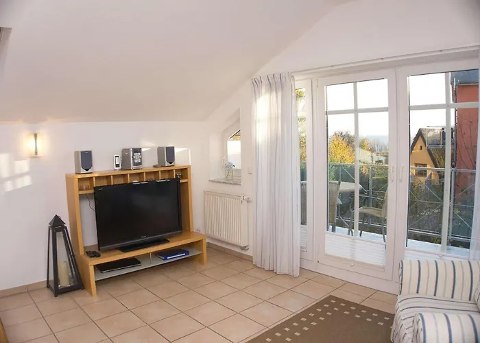 Balkon Mit Traumhaften Meerblick, Gratis Nutzung Vom Ahoi Erlebnisbad Und Sauna In Sellin Duenenhaus Fewo05 *
